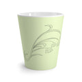 Tasse à café verte avec dessin de fleurs